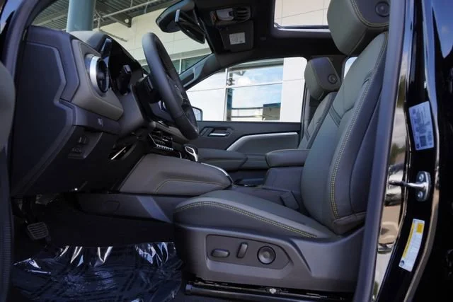 2026 Chevrolet Colorado ZR2 - Photo 27