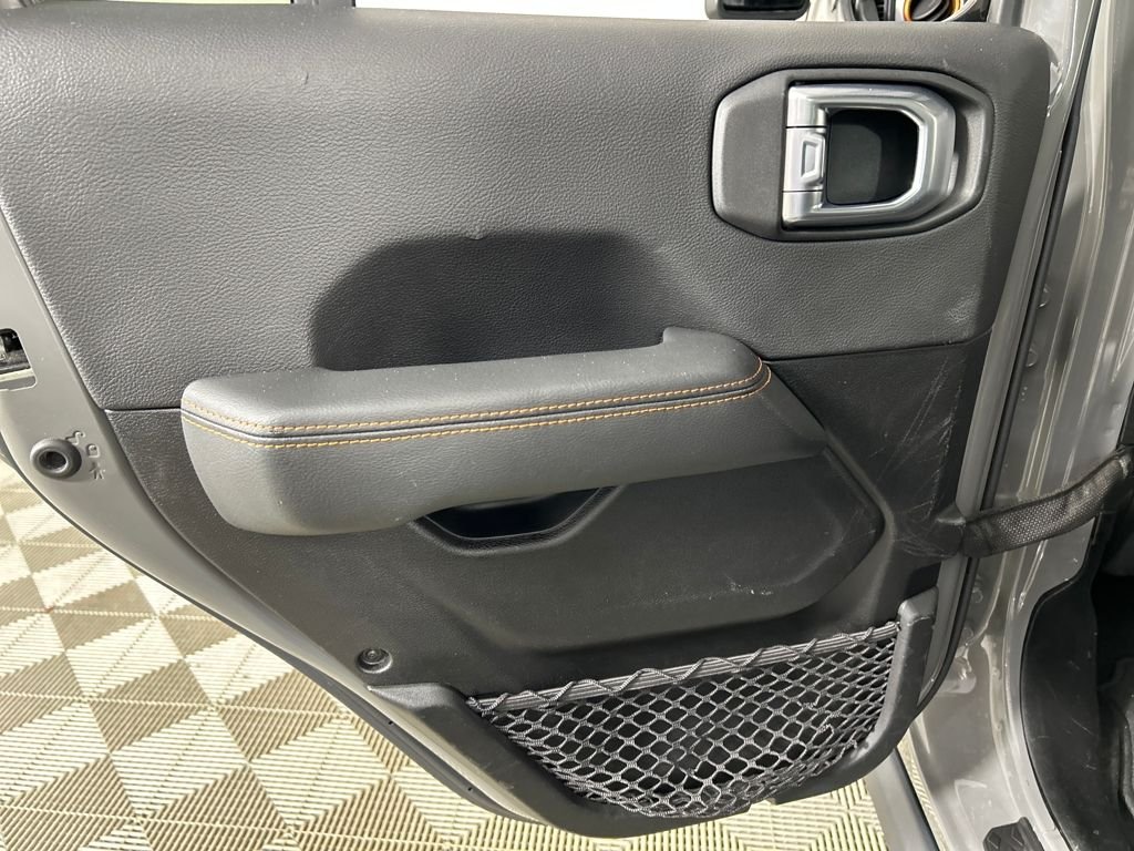 Used 2021 Gray Jeep Mojave image 17