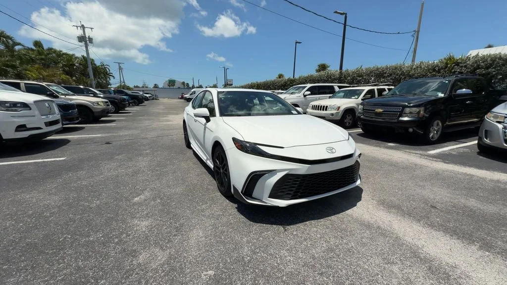 Used 2026 White Toyota SE image 3