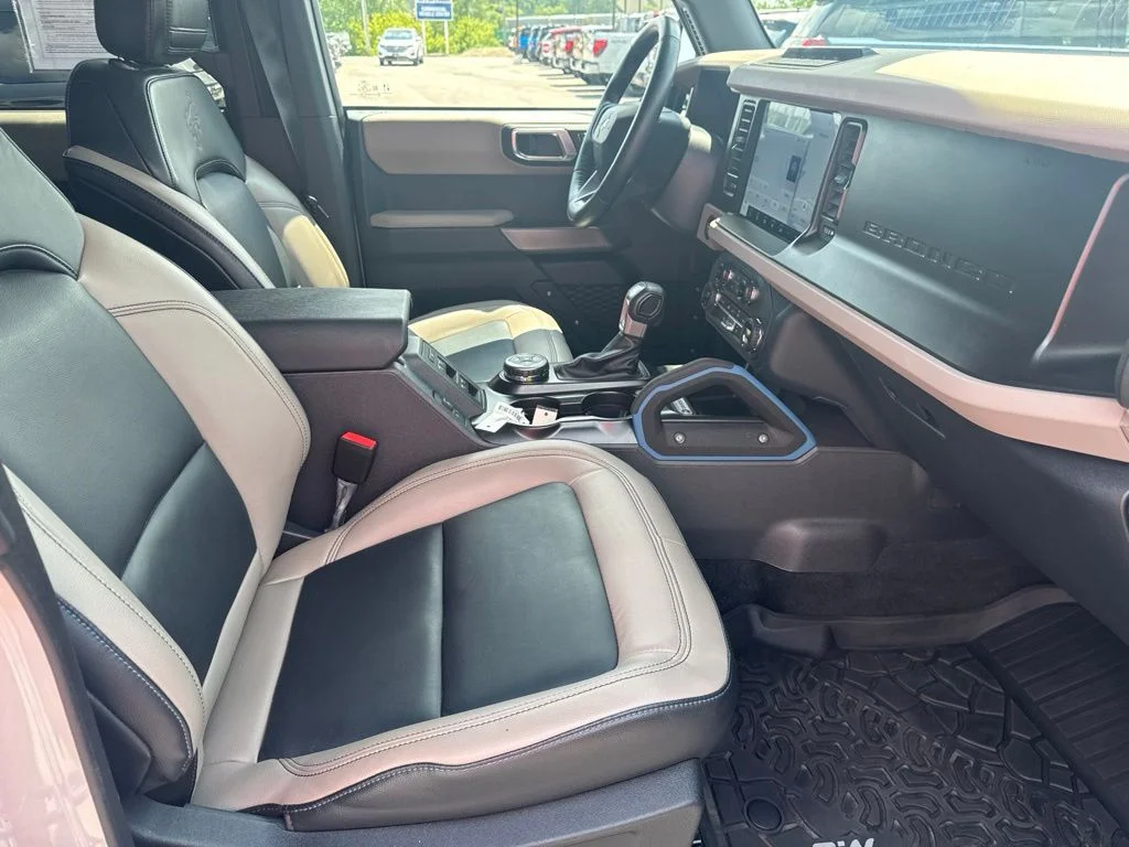 Used 2023 Gray Ford Wildtrak image 36