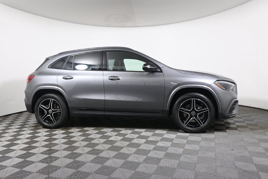 Used 2026 Mountain Grey Metallic Mercedes-Benz GLA 250 image 8
