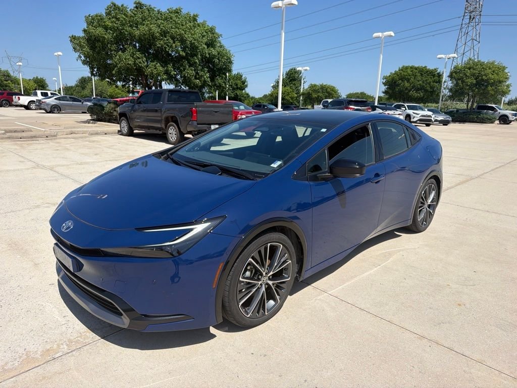 2025 Toyota Prius Limited FWD's photo