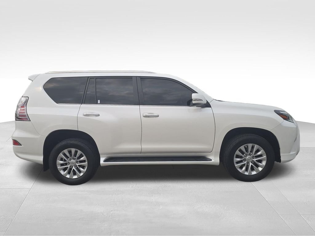 Used 2021 White Lexus 460 image 6