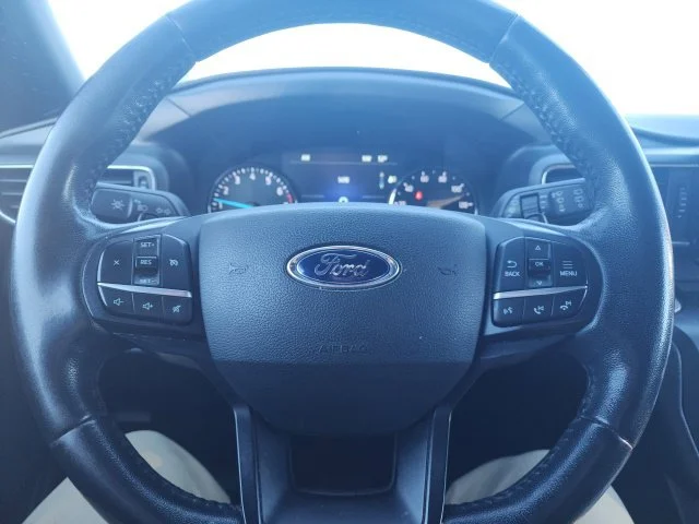 Used 2020 Black Ford XLT image 14