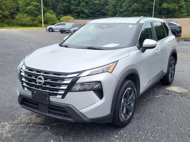 Used 2025 Silver Nissan SV image 7
