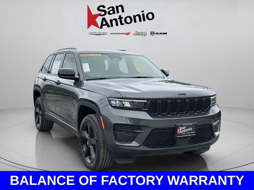 New 2025 Baltic Gray Metallic Clear-Coat Exterior Paint Jeep Altitude X image 3