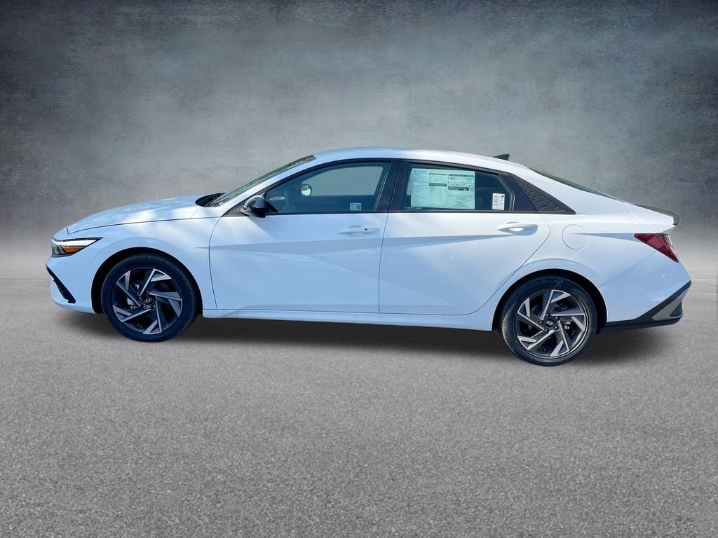 2025 Hyundai Elantra Blue - Photo 28