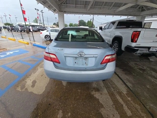 Used 2007 Blue Toyota LE image 7