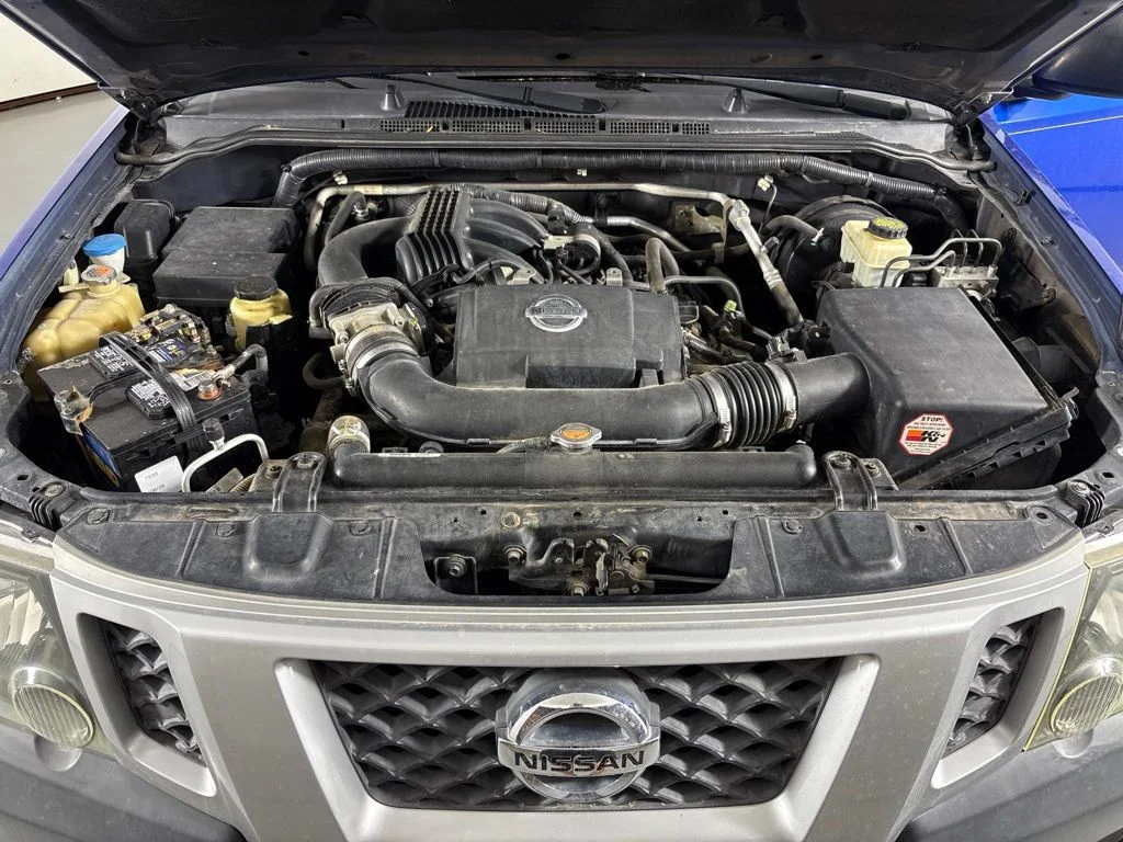Used 2014 Blue Nissan X image 36