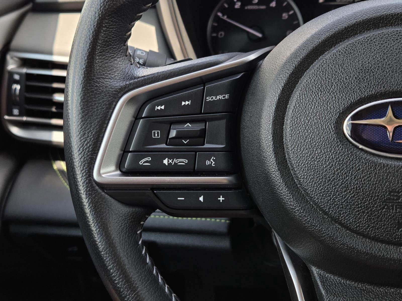 Used 2023 Ice Silver Metallic Subaru Onyx Edition image 19