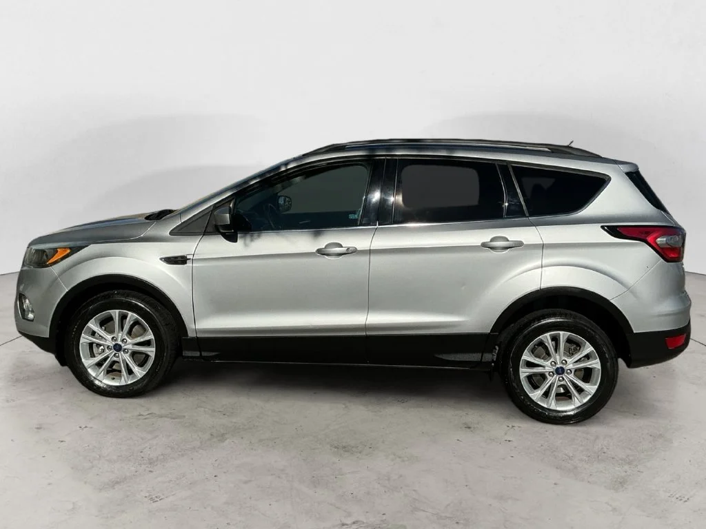 Used 2018 Silver Ford SE image 8