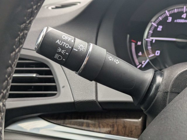 Used 2018 White Acura 3.5L image 28