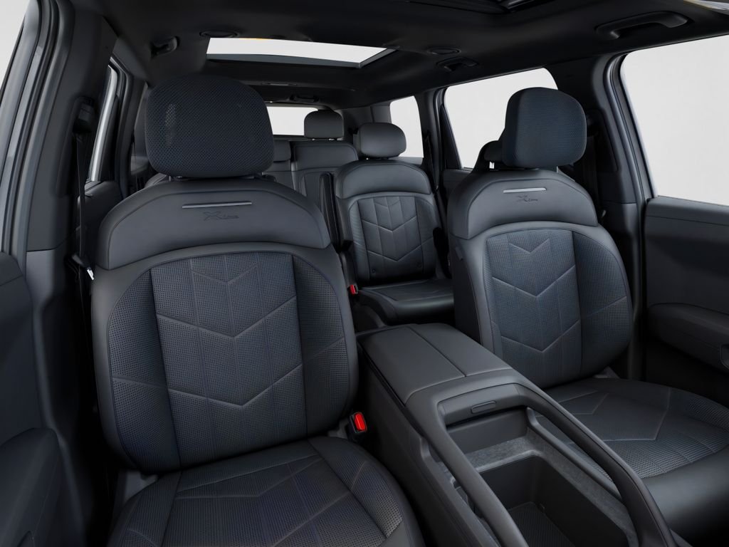 New 2027 White Kia X-Line SX image 15