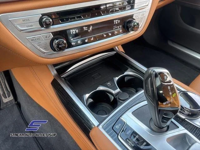 2022 BMW 7 Series 750i - Photo 48