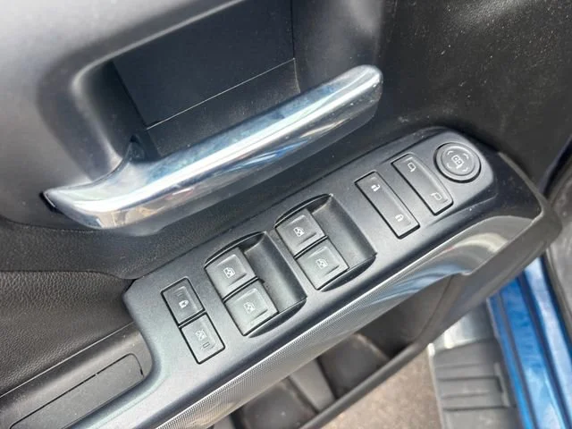 Used 2017 DEEP OCEAN BLUE METALLIC Chevrolet LT image 14