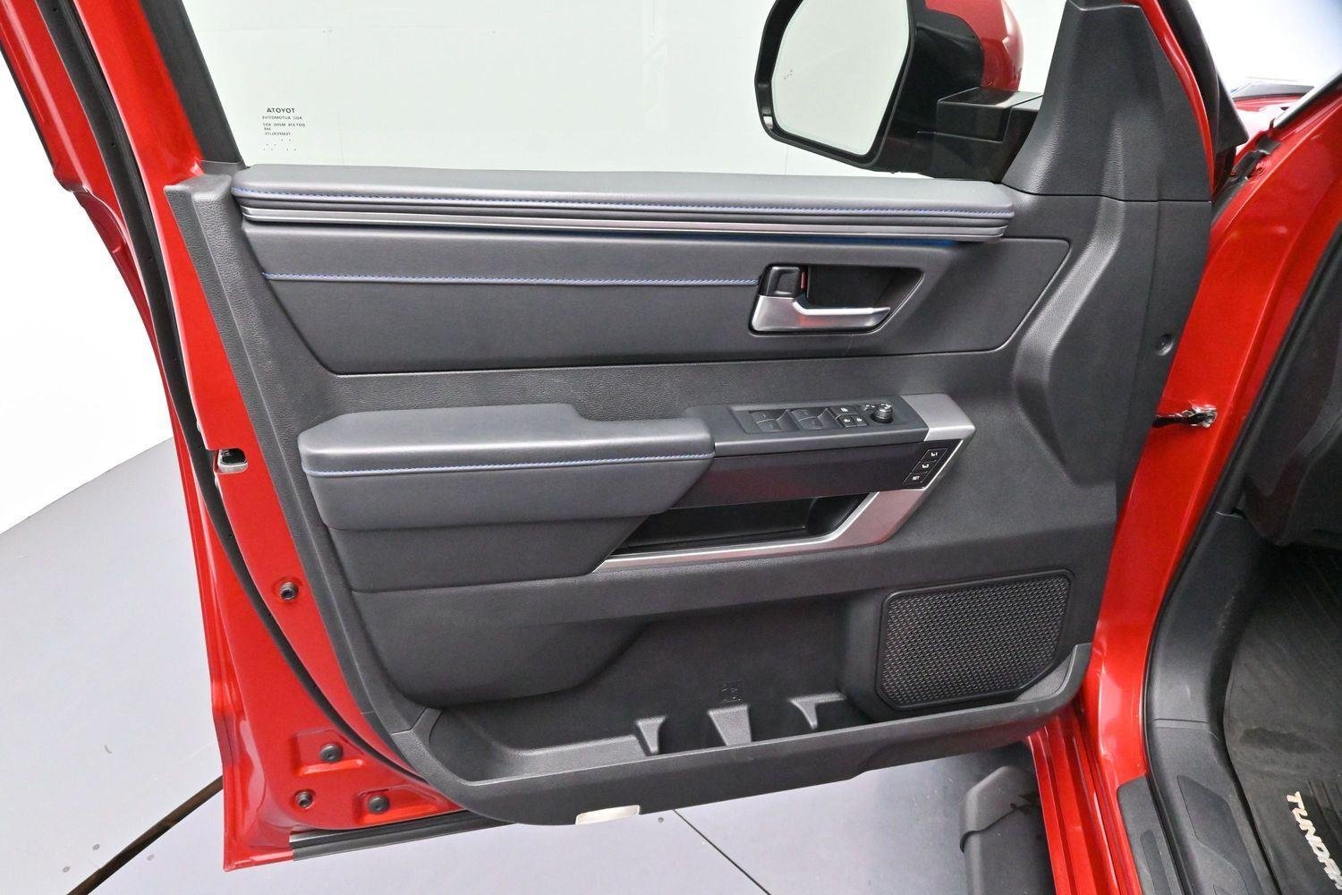 Used 2024  Toyota Platinum Hybrid image 9