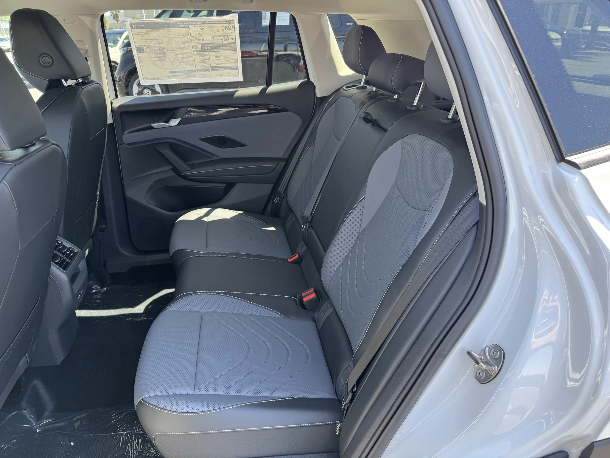 New 2026 Pure White Volkswagen SE image 29