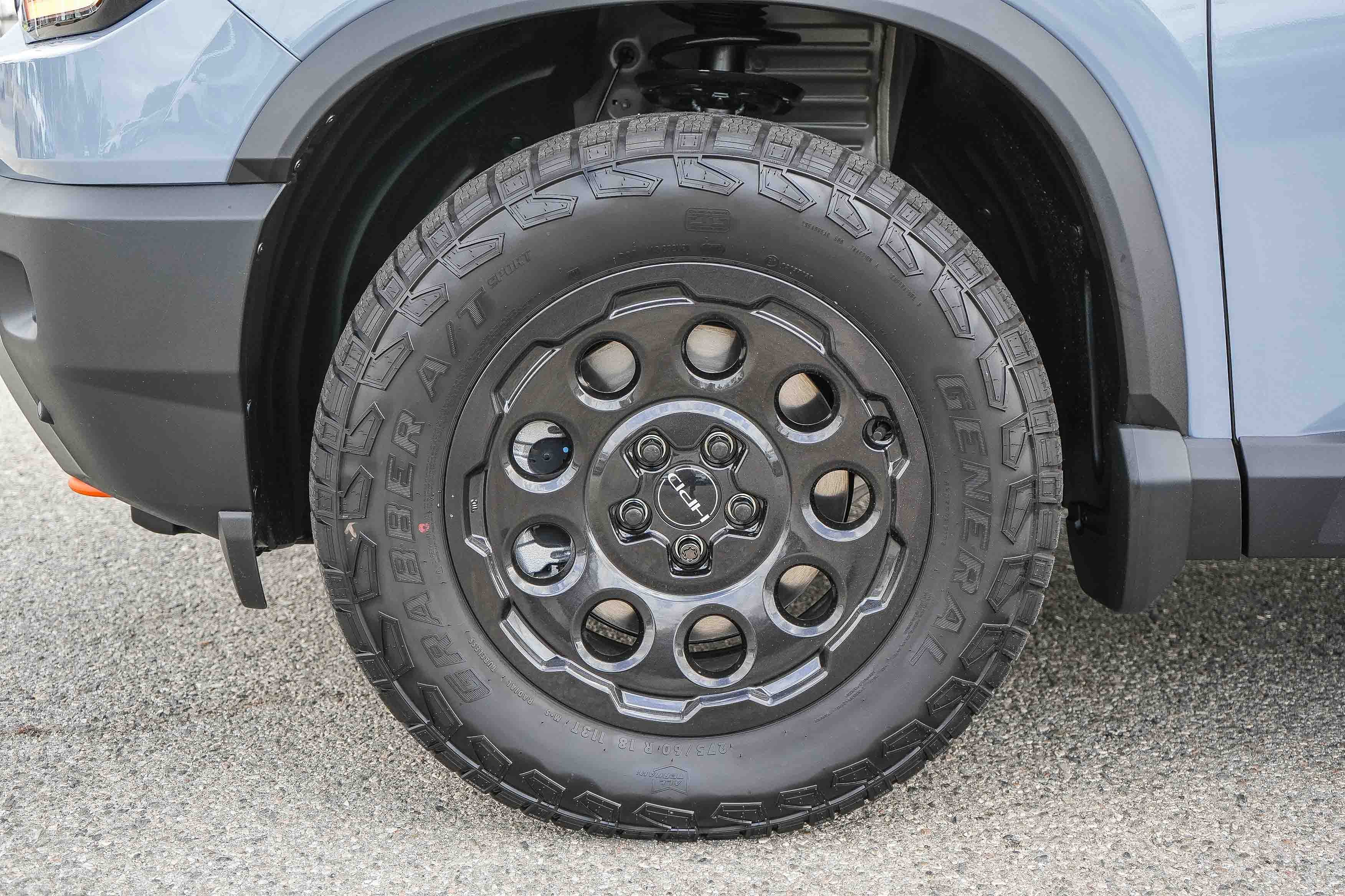 New 2026 Sonic Gray Pearl Honda TrailSport Elite Blackout image 11