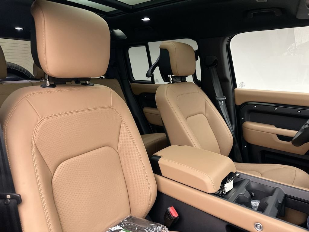 New 2026 Carpathian Grey LAND ROVER X-Dynamic SE image 6