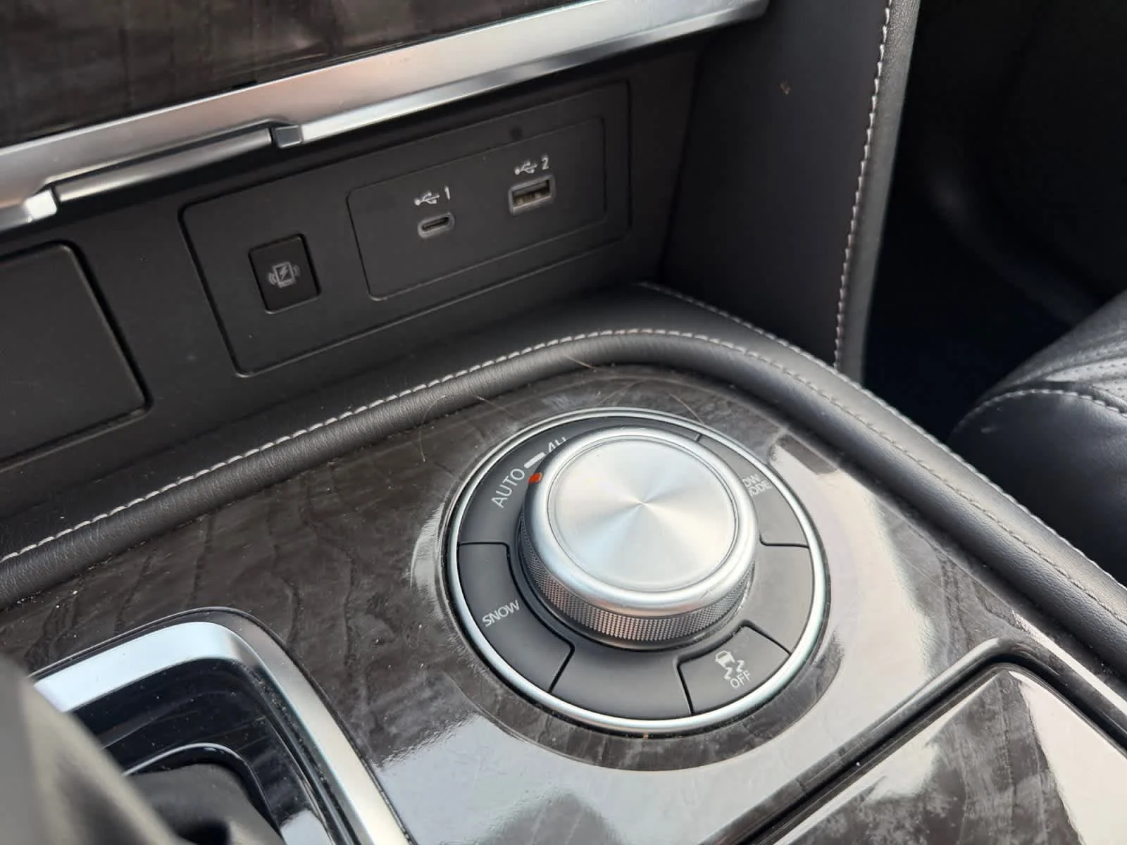 Used 2024 Anthracite Gray INFINITI LUXE image 26