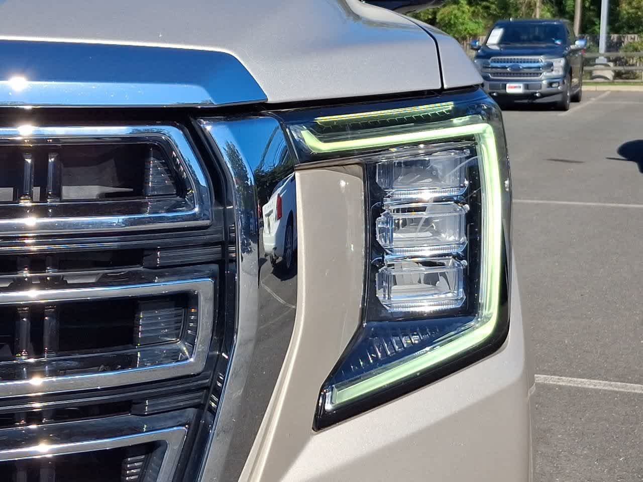 Used 2022 Pearl Beige Metallic GMC SLT image 31