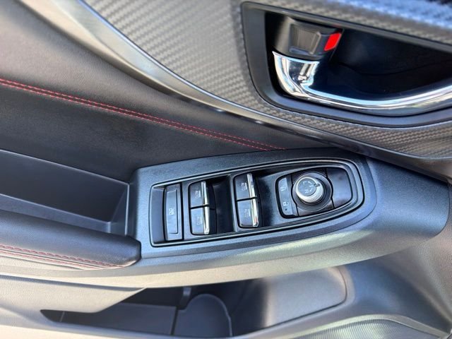Used 2023 Ice Silver Metallic Subaru Limited image 11