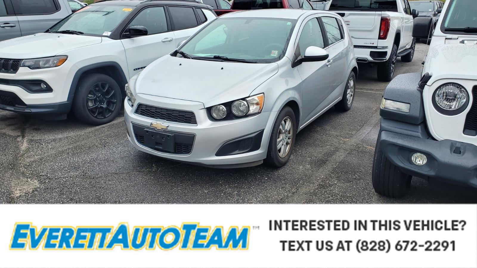 Used 2014 SILVER ICE METALLIC Chevrolet LT image 1