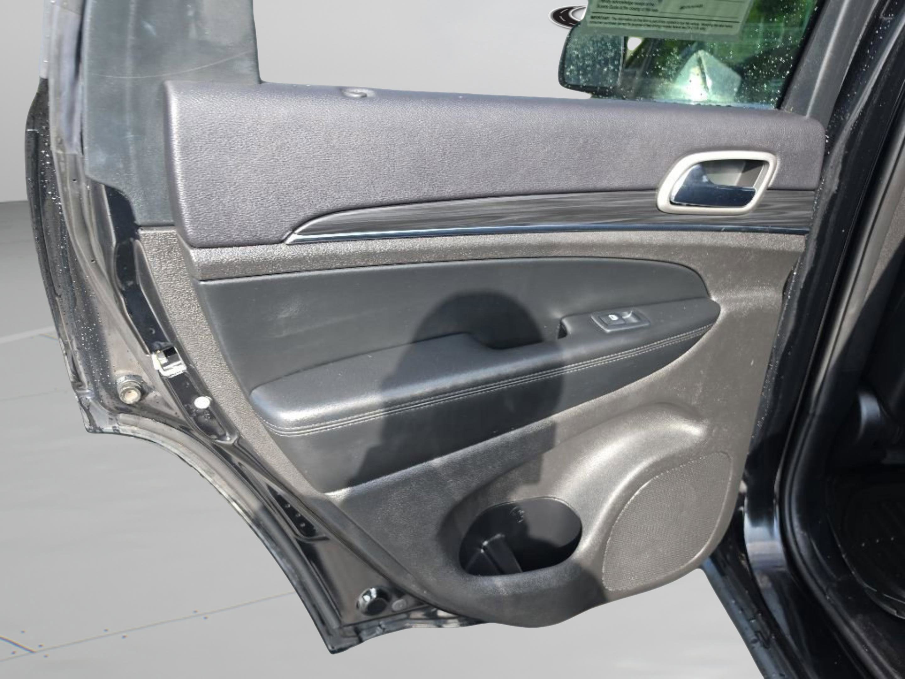 Used 2019 Black Jeep Limited 4x2 image 21