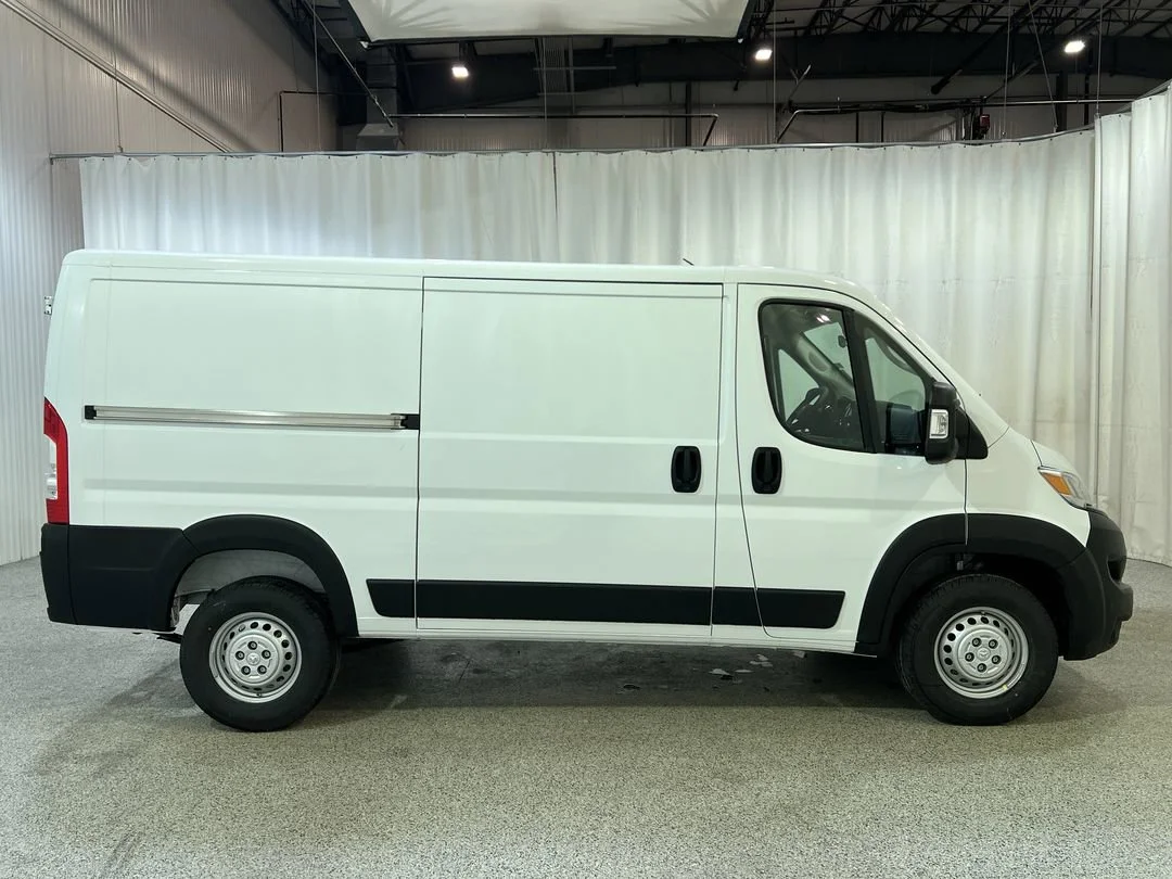 New 2026 Bright White Clearcoat RAM Tradesman 1500 Low Roof 136 WB w/Pass Seat image 5