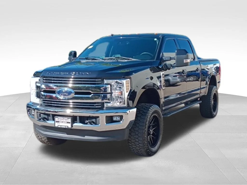 Used 2019 Black Metallic Ford Lariat image 3