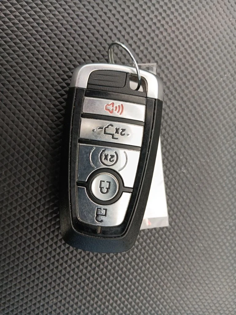 Used 2023 Iconic Silver Metallic Ford XLT image 34