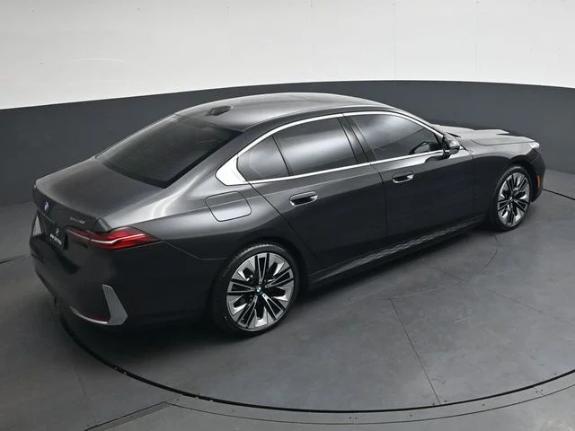 Used 2025 Gray BMW eDrive40 image 27