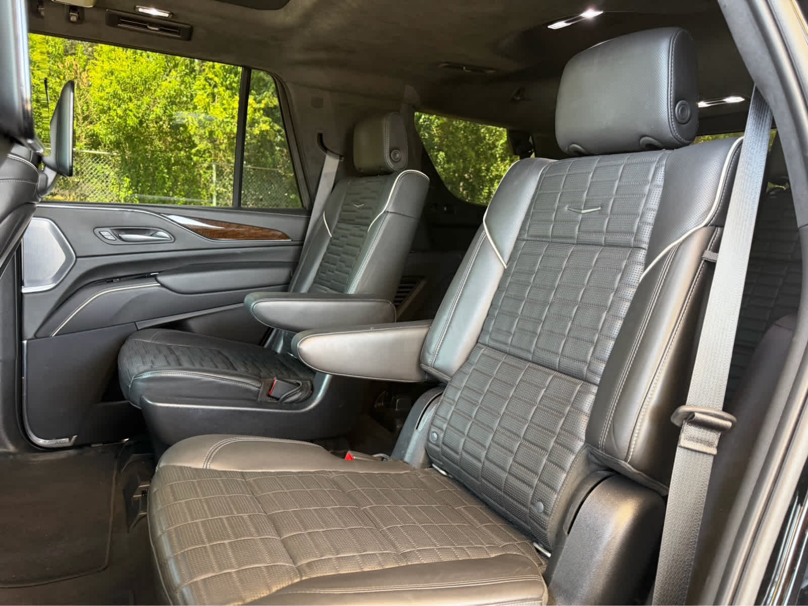 Used 2022 Black Raven Cadillac Sport Platinum image 14