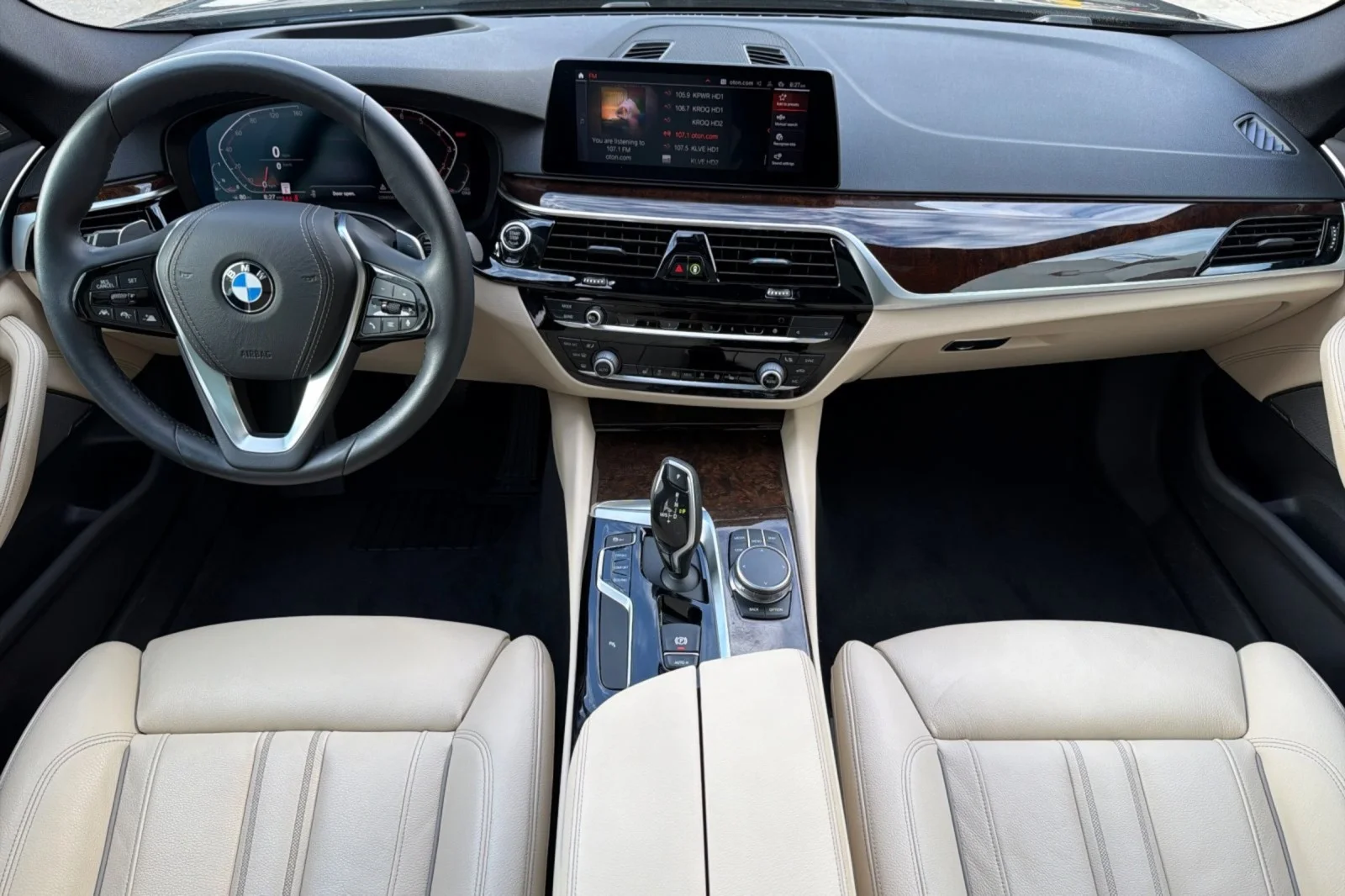 Used 2020 Black Sapphire Metallic BMW 540i image 12