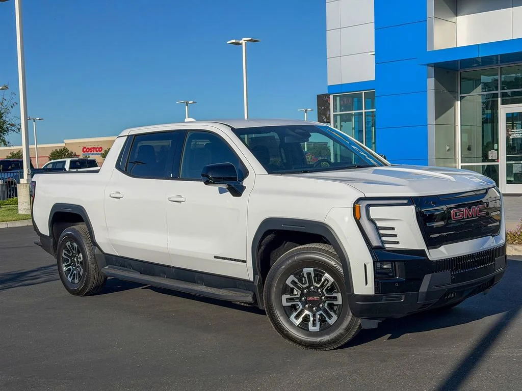 New 2026 Summit White GMC Elevation Extended Range image 2