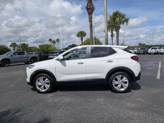 New 2026 Summit White Buick Preferred image 6