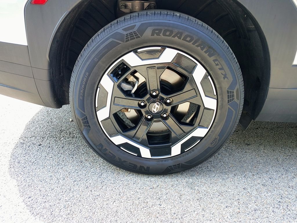 2025 Hyundai Santa Fe SEL - Photo 12