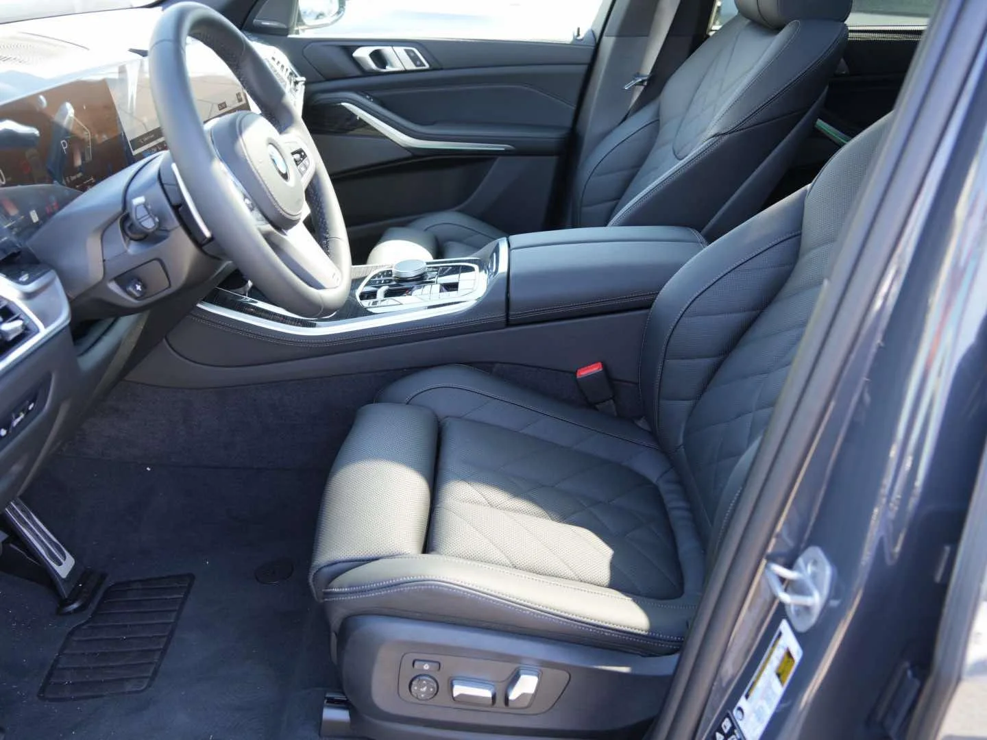 New 2026 Dravit Grey Metallic BMW xDrive40i image 14