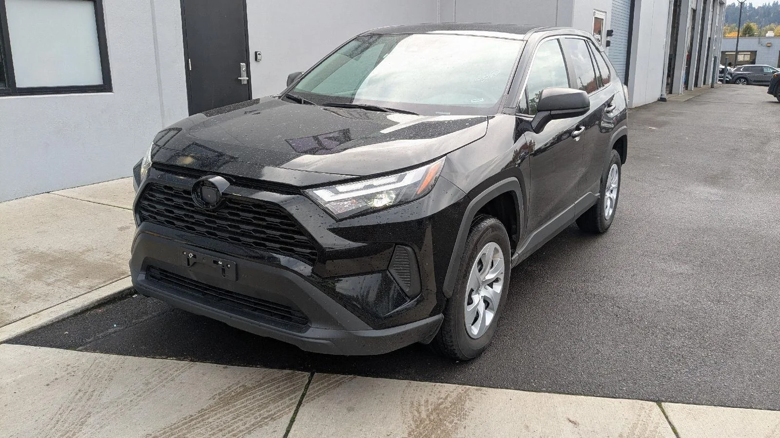 Used 2025  Toyota LE image 1