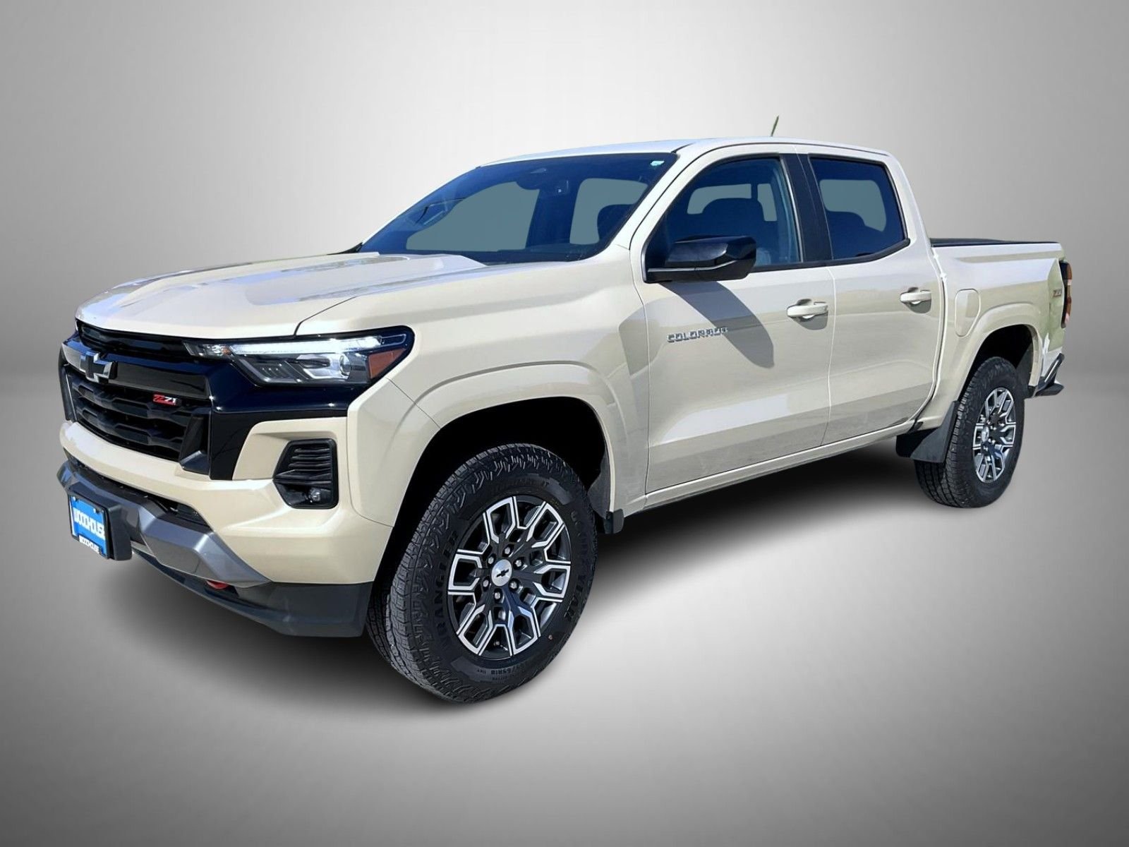 Used 2023 Beige Chevrolet Z71 image 1