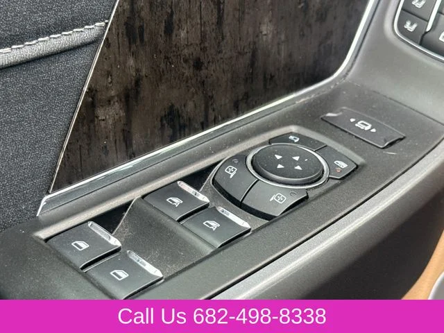 Used 2025 White Ford Lariat image 18