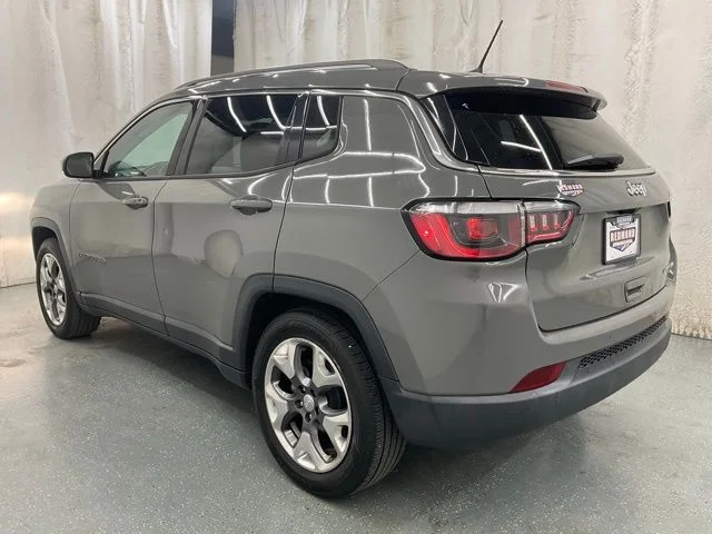 Used 2021 Gray Jeep Limited image 5