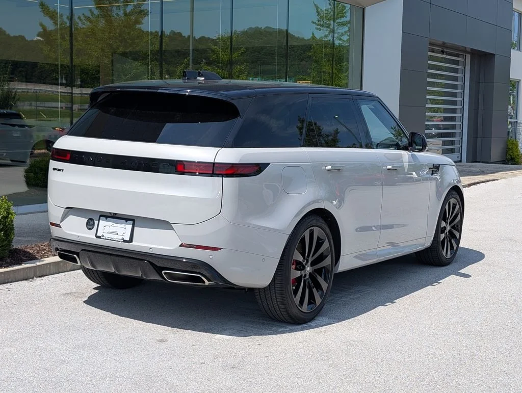Certified Used 2024 Gray Land Rover Dynamic SE image 7