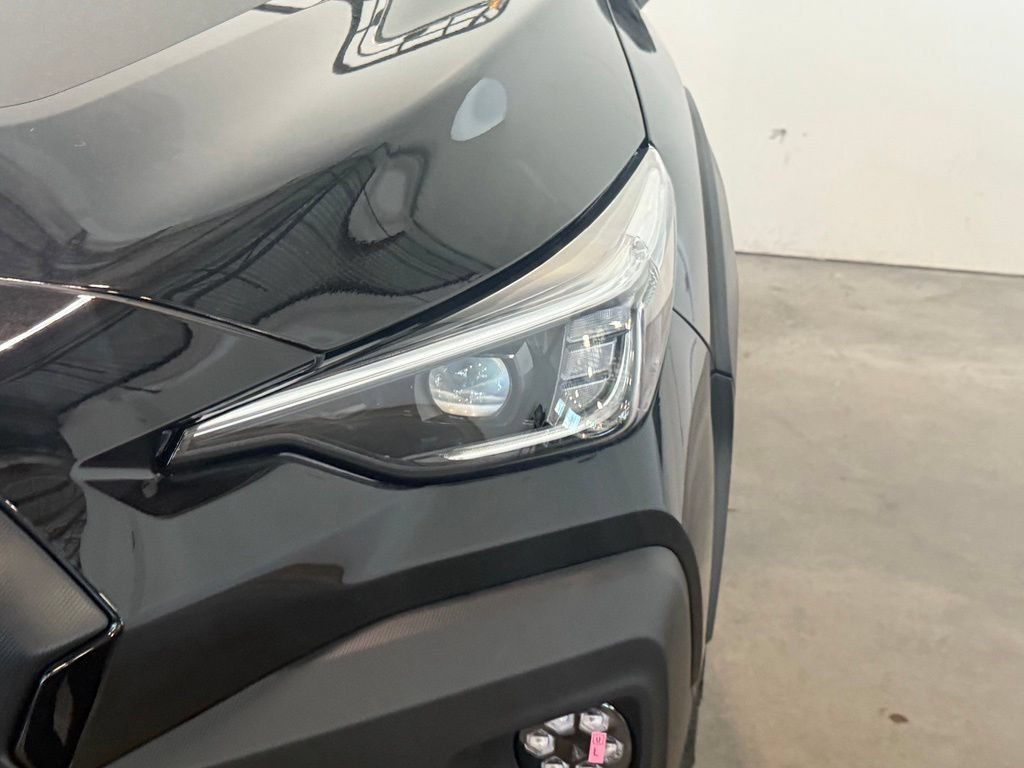 New 2026 CRYSTAL BLACK SILICA Subaru Wilderness image 17