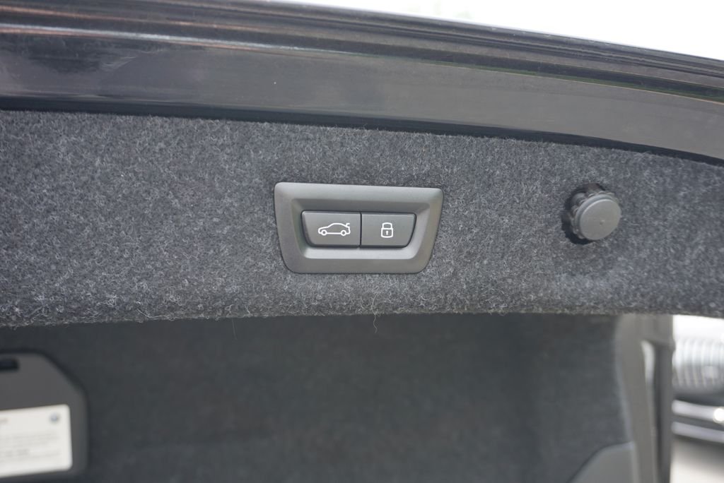 Used 2023 Black Sapphire Metallic BMW 530i xDrive image 60