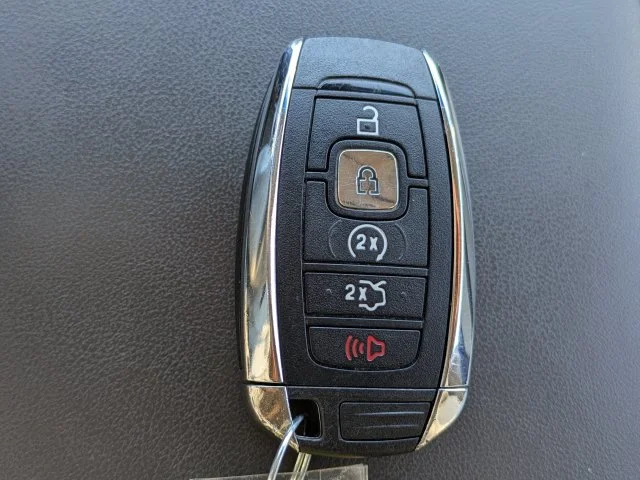 Certified Used 2019 Mocha Lincoln Reserve image 30
