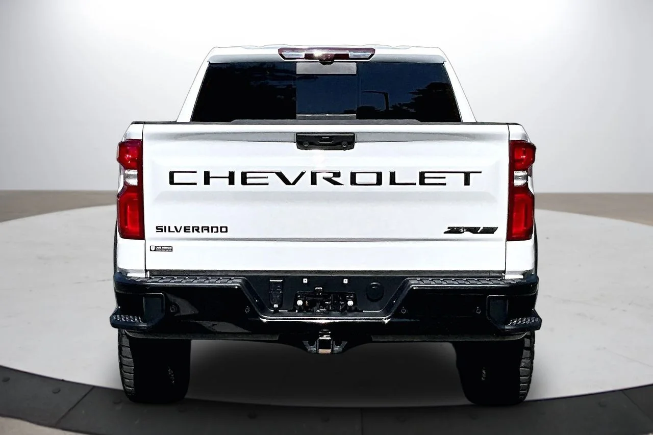 Used 2022 White Chevrolet ZR2 image 8