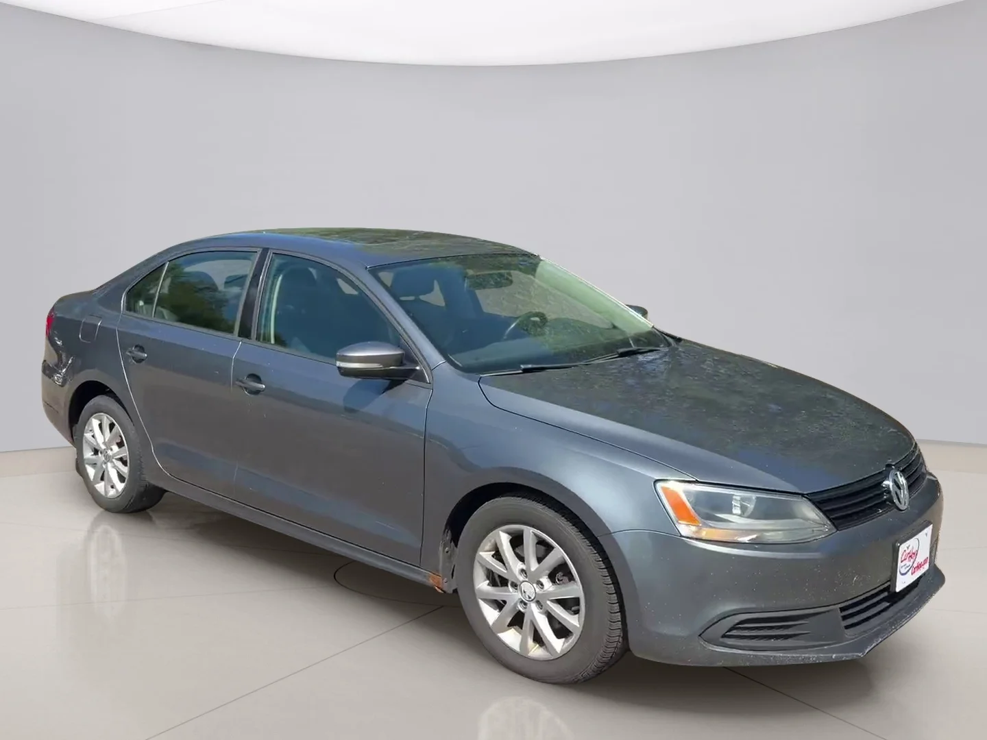 Used 2011 Black Volkswagen SE image 7