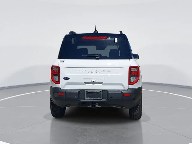 Used 2025 White Ford Badlands image 4
