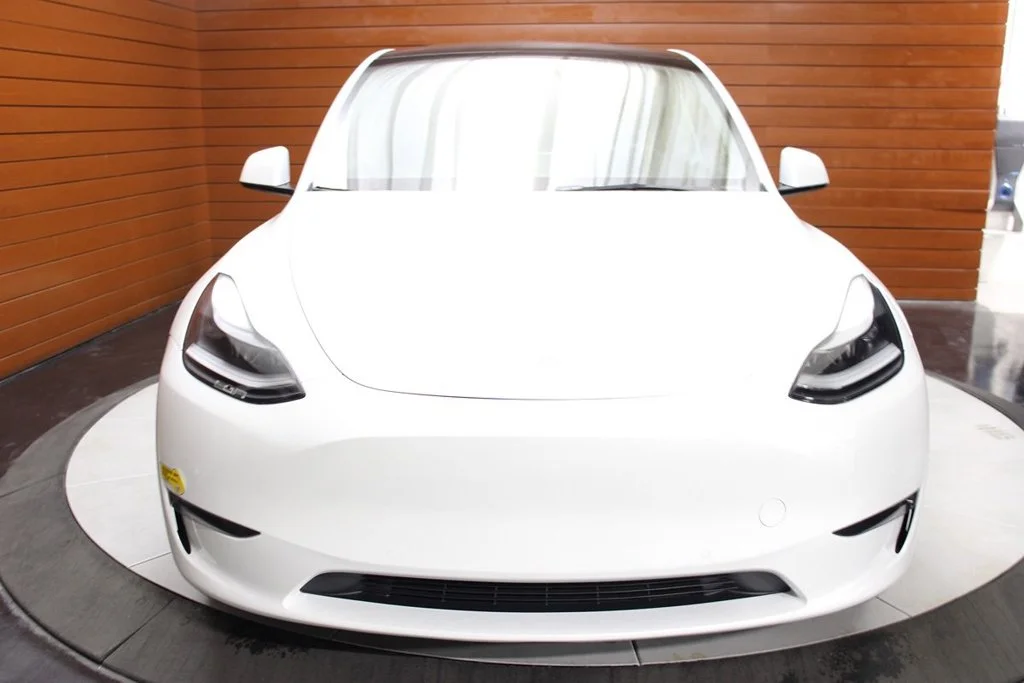 Used 2022 Pearl White Multi-Coat Tesla Performance image 23